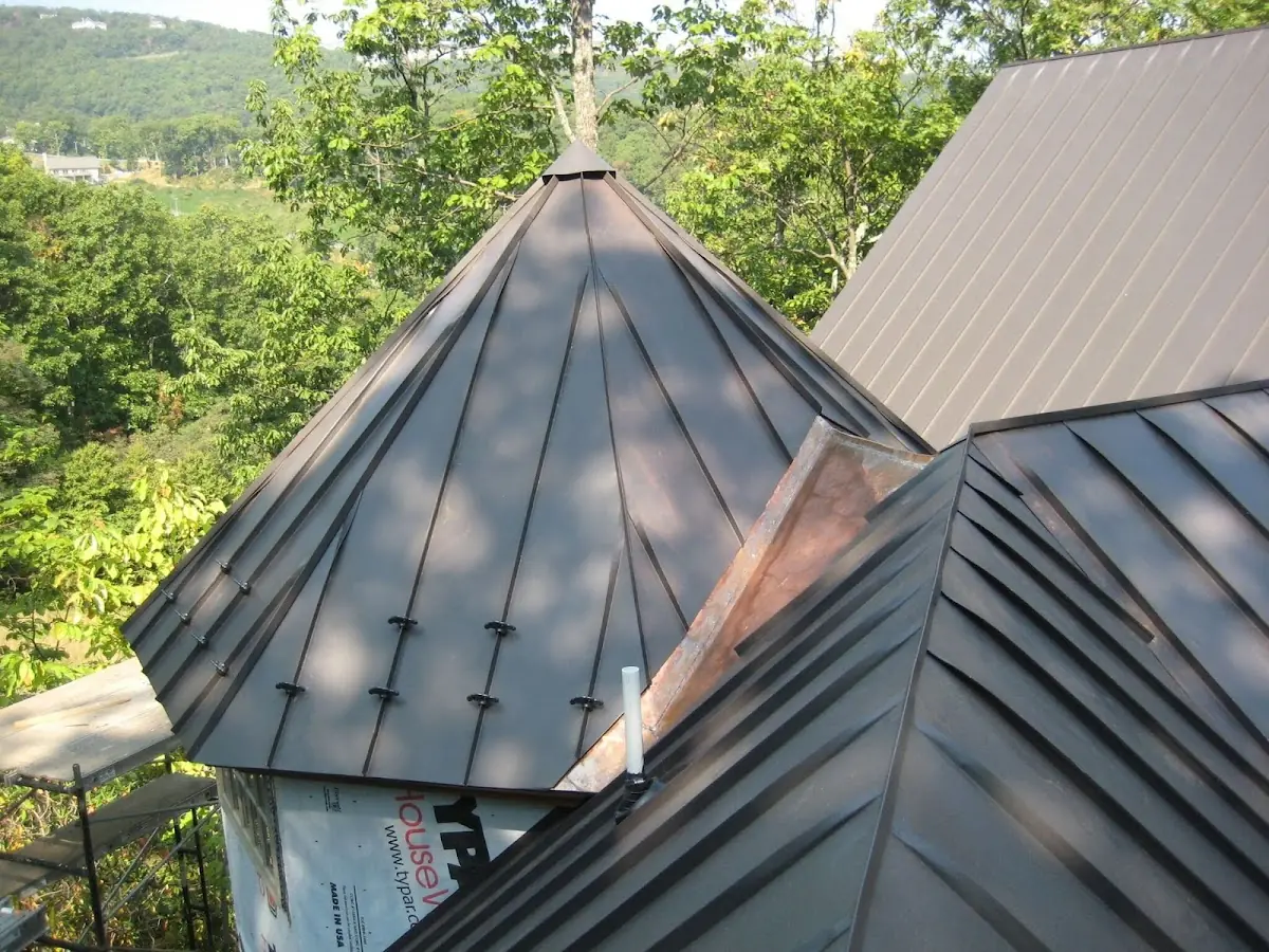 Professional Roof Tarp Installation by Craftsman Roofing in Waterloo